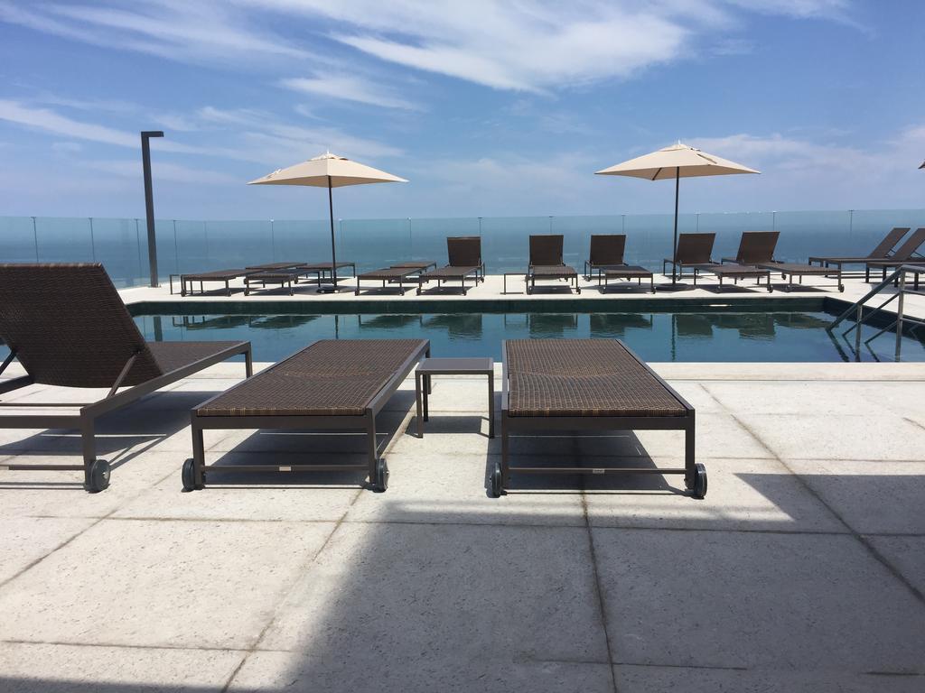 Windsor Marapendi Hotel ริโอเดจาเนโร ภายนอก รูปภาพ Rooftop pool at the Ritz-Carlton, San Francisco