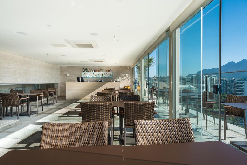 Windsor Marapendi Hotel ริโอเดจาเนโร ภายนอก รูปภาพ Skyline Bar